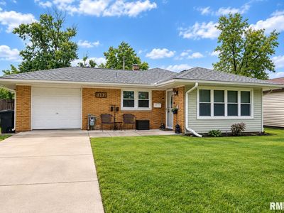 1302 Illinois St