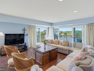527 North Boardwalk