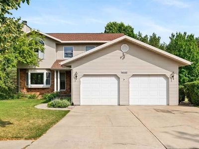 528 College View Dr