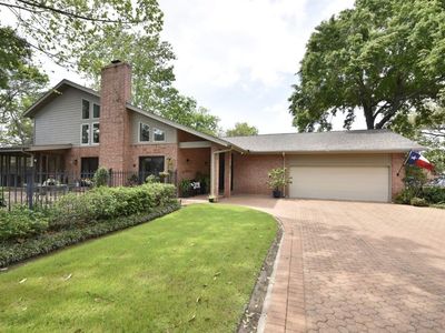 904 Winston Dr