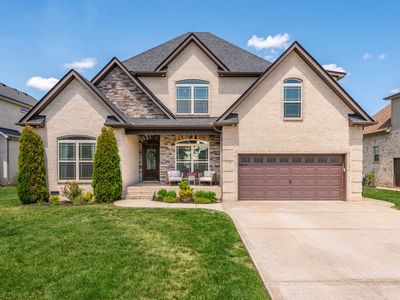 5033 Lady Thatcher Dr