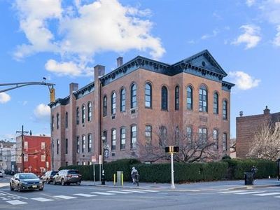 464 Central Ave #5A