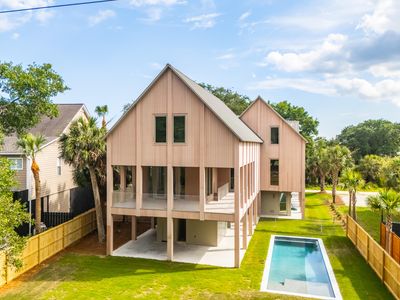 3102 Fort St