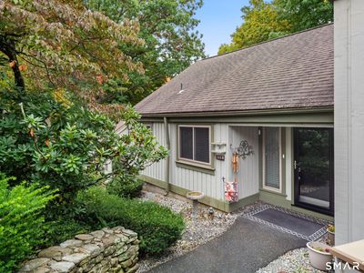139 Heritage Village #B
