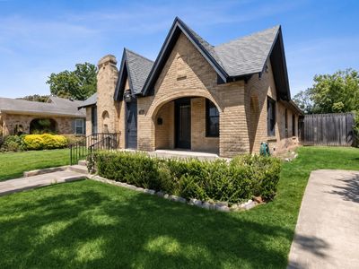 2511 Burlington Blvd