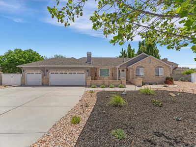 1583 W Heather Downs Cir