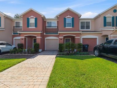 933 PINE POINTE LANE