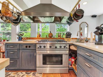 884 Bridgewater Center Road
