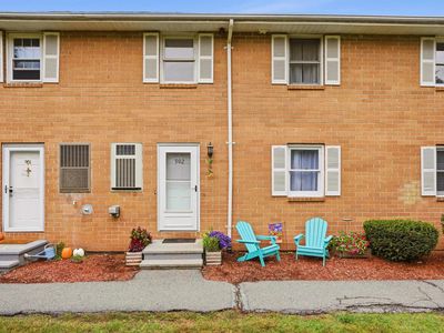 Property at 902 Elmwood Drive, Hudson, NH