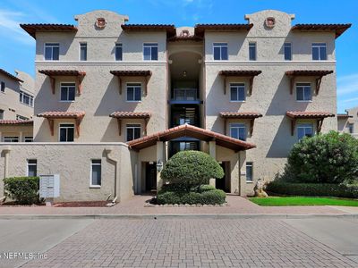 106 CLUB HOUSE Drive #211