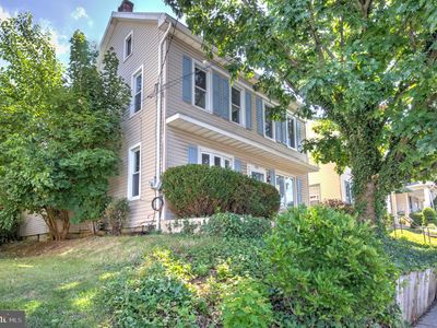 1319 W Main St