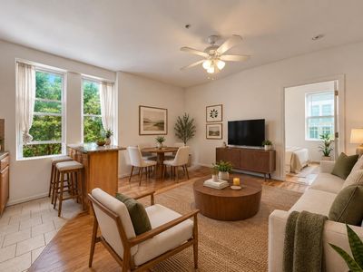 734 Adams St APT 4C