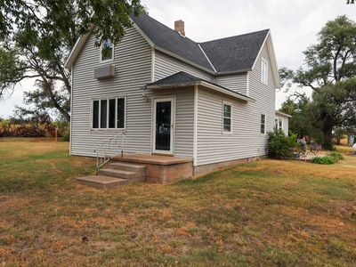 Property at 10 6th St, Bloomington, NE