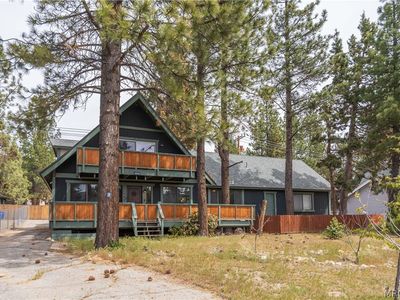1089 W North Shore Dr