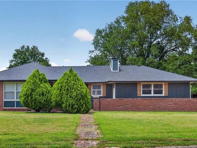 Property at 504 Sunset Cir, Columbus, KS