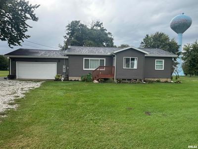 Property at 1418 N Broadway St, Lewistown, IL