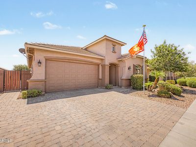 1049 W SNOWBELL Avenue