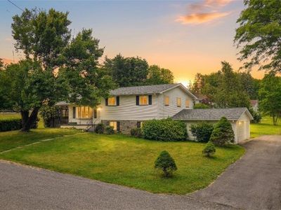 407 Colonial Dr