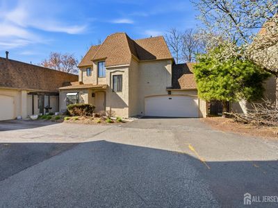 38 Carriage Pl