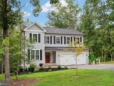 5221 Wyndemere Cir