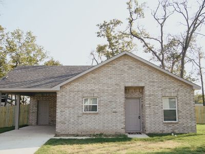 1041 Hillburn Dr
