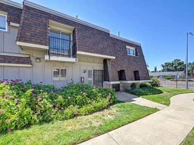 5618 Hillsdale Blvd APT B