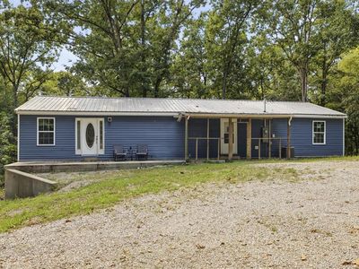 888 Middle Knottsville Rd