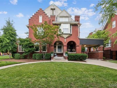 3131 Russell Blvd