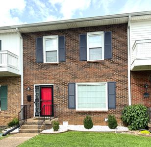 1137 Madison St APT 10