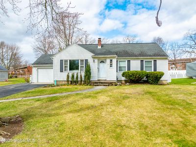 18 W Glenwood Drive