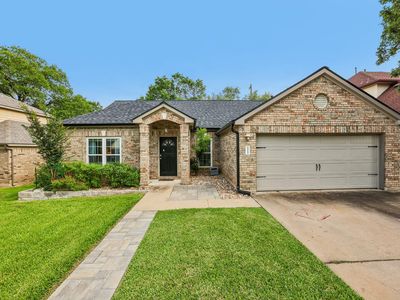 2223 Mockingbird Dr