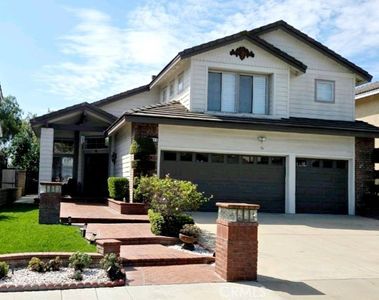 2395 Valley View Dr