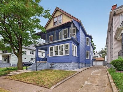220 E Delavan Ave