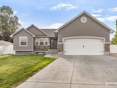 1297 Blueberry Trl