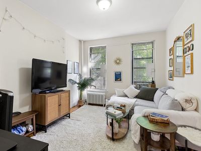 521 E 83rd St APT 4R
