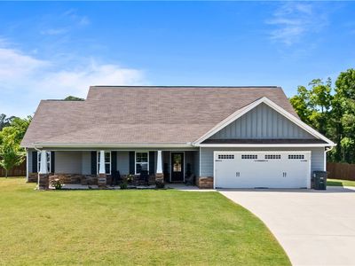 Property at 2702 E Point Dr, Opelika, AL