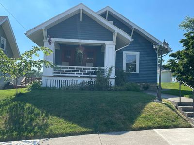 1211 N Lowry Ave