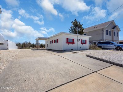 413 Twin Lakes Boulevard