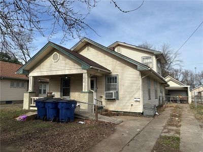 Property at 1012 W 4th St, Coffeyville, KS