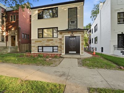 2507 W Coyle Ave
