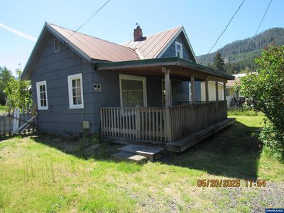 136 Main St