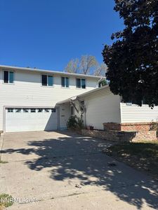 3295 Pierremont Rd