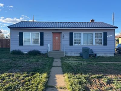 256 W Uranium Dr