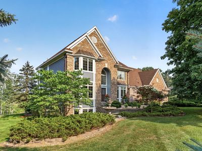 10 Lake Ct