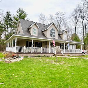 1287 Adams Dr