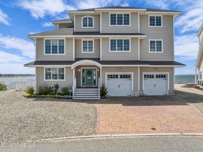 354 Roberts Avenue
