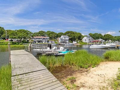 199 Edgewater Drive W