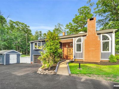 12 Haring Dr