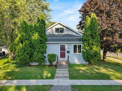 201 N CEDAR AVENUE