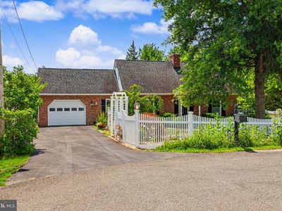 2105 Shawn Dr